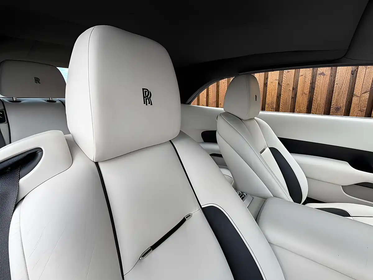 Used 2017 Rolls-Royce Dawn Convertible Black - Interior and Exterior details 8