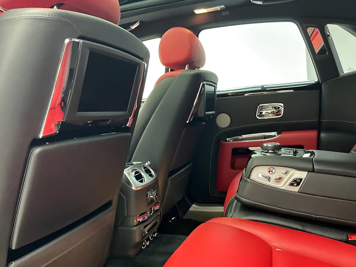 Used 2017 Rolls-Royce Ghost Black - Interior and Exterior details 17