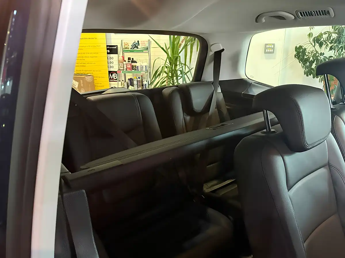 Used 2017 SEAT Alhambra Se Lux Blue - Interior and Exterior details 13