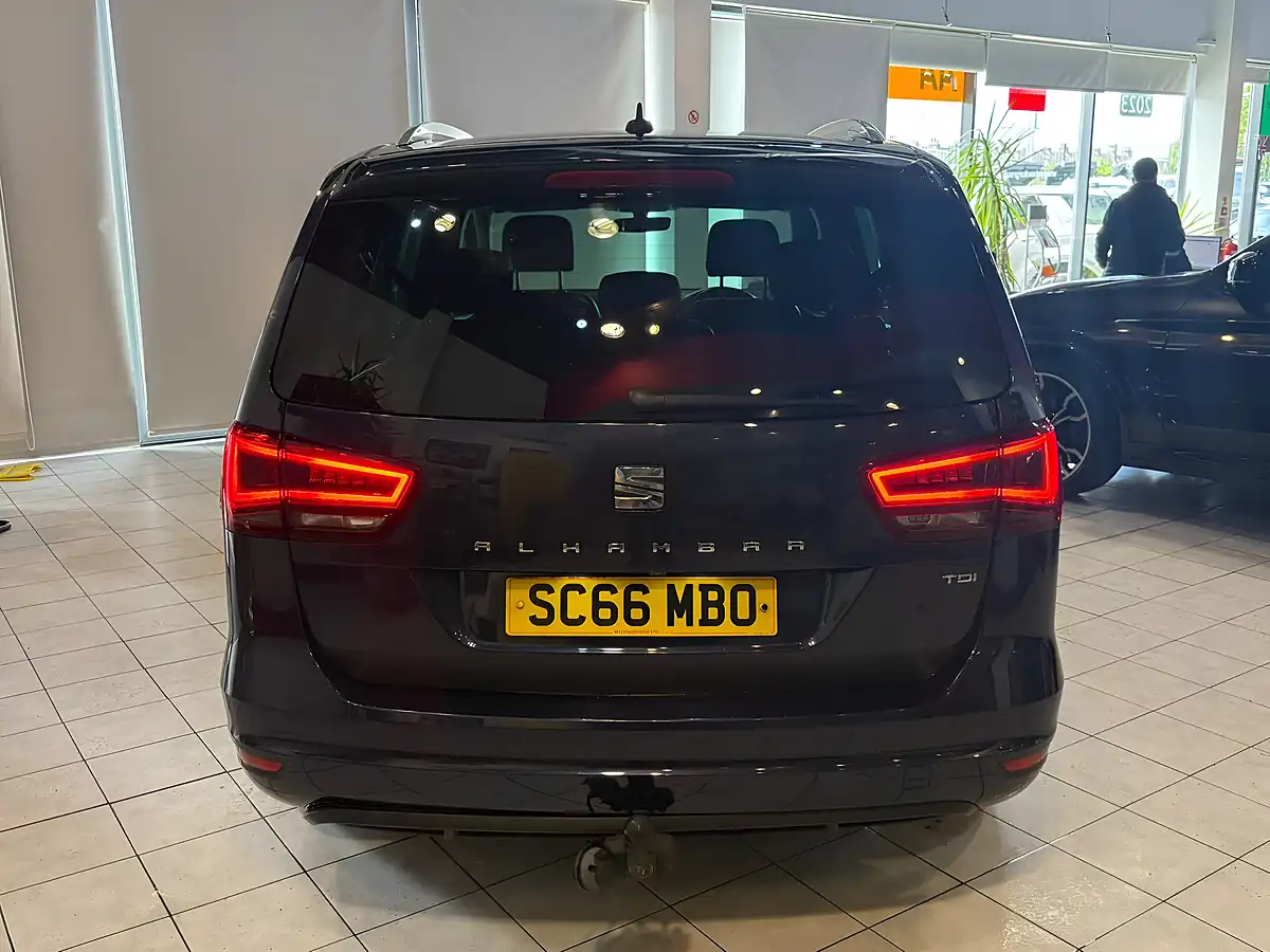Used 2017 SEAT Alhambra Se Lux Blue - Interior and Exterior details 7
