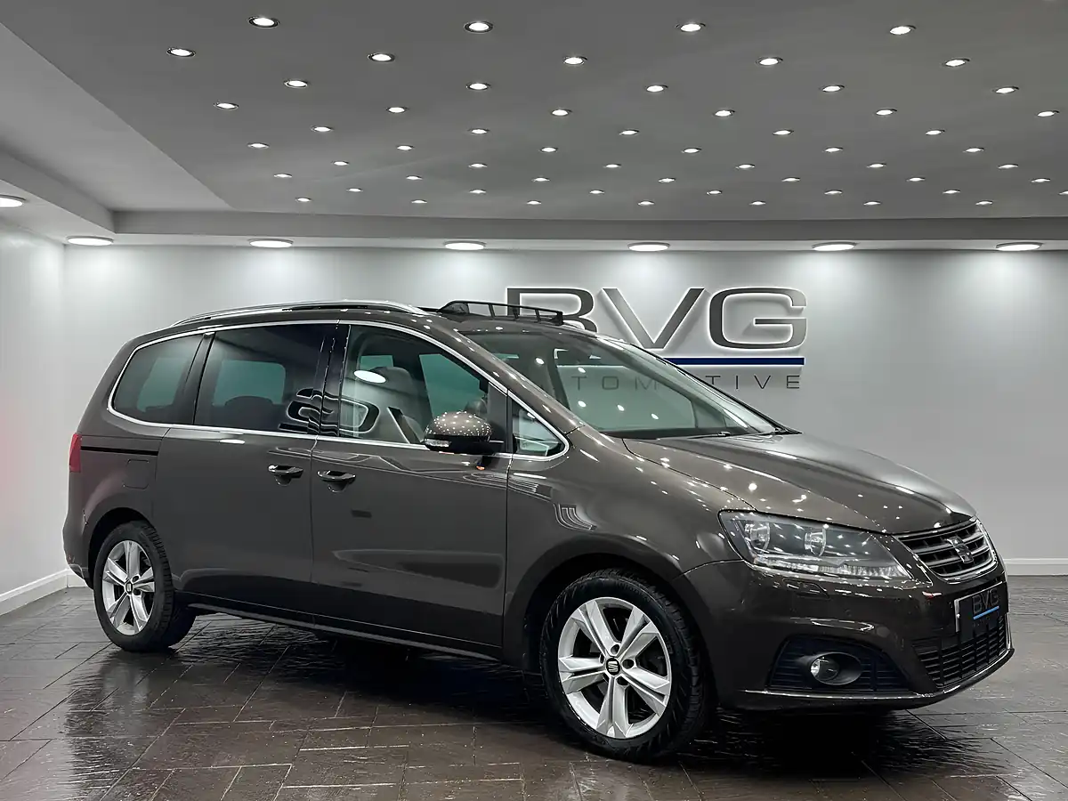 Used 2017 SEAT Alhambra Se Lux Brown - Front View