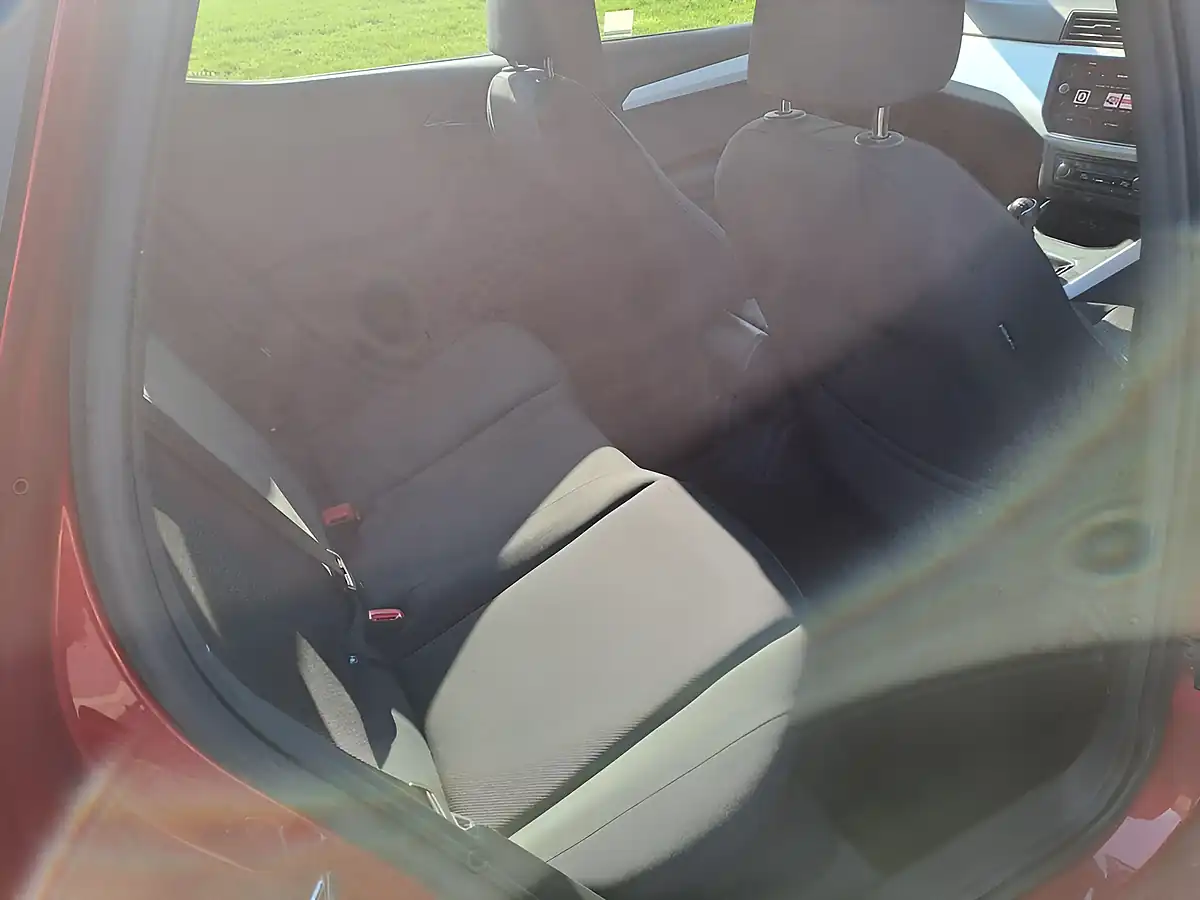 Used 2017 SEAT Arona Xcellence First Edition Red - Interior and Exterior details 9