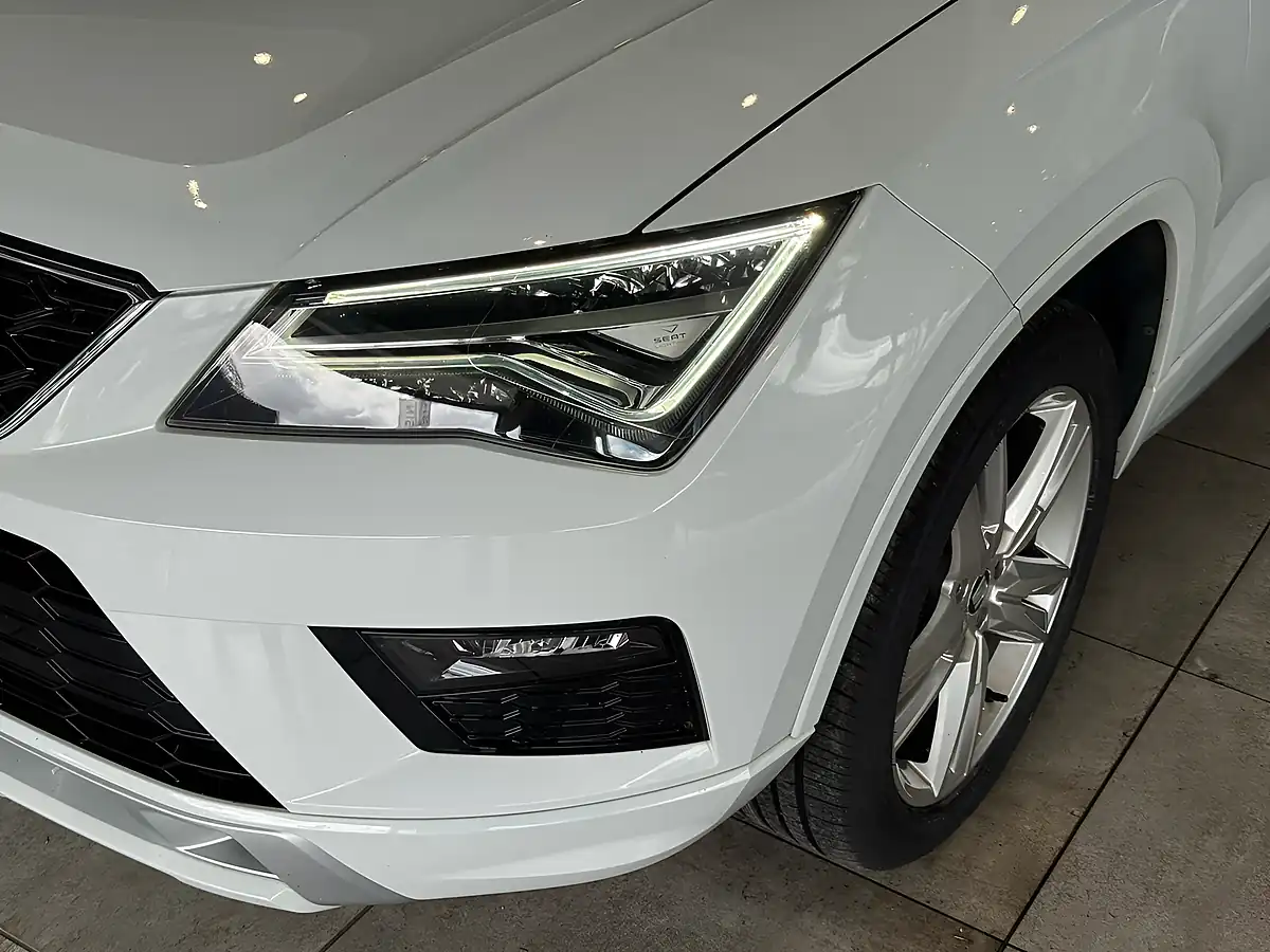 Used 2017 SEAT Ateca Fr White - Interior and Exterior details 4