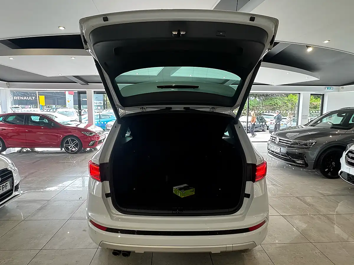 Used 2017 SEAT Ateca Fr White - Interior and Exterior details 6