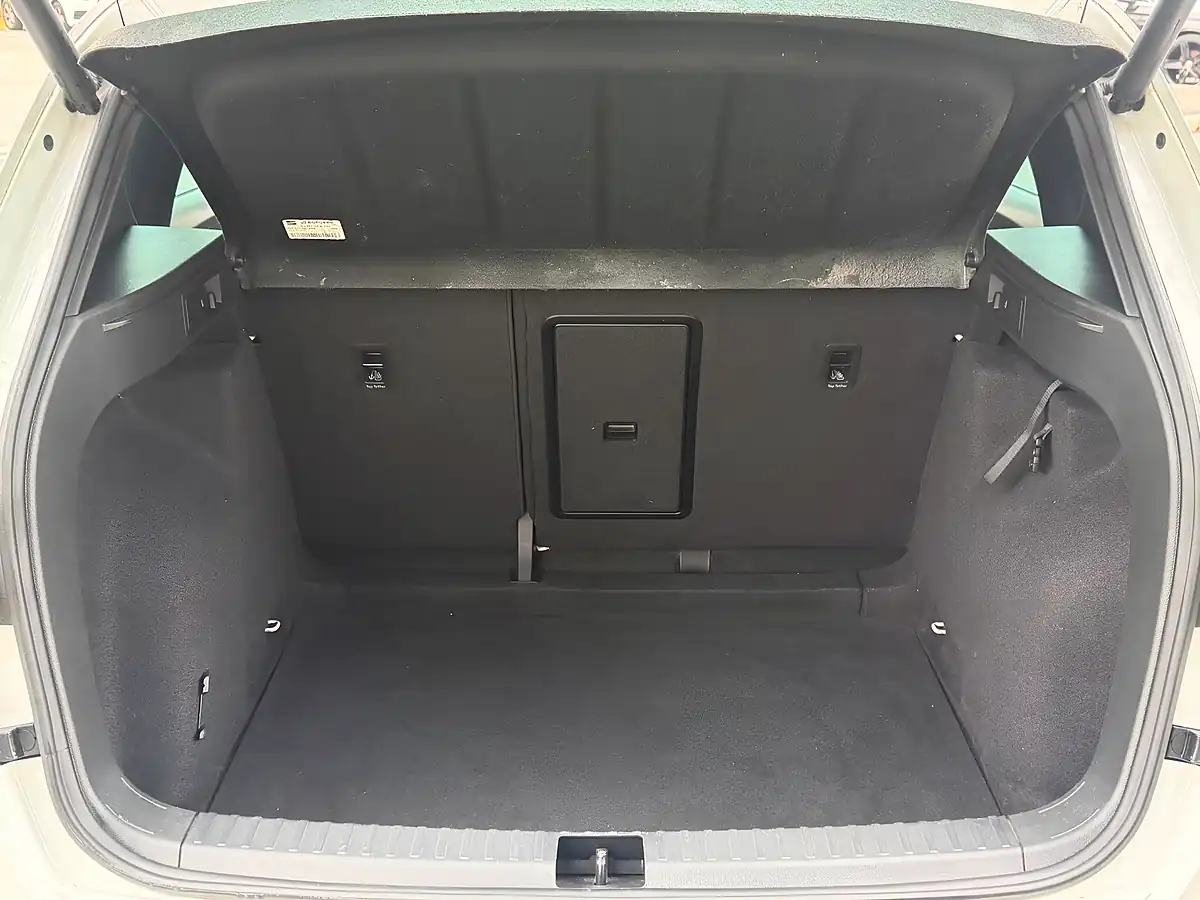 Used 2017 SEAT Ateca Fr White - Interior and Exterior details 10