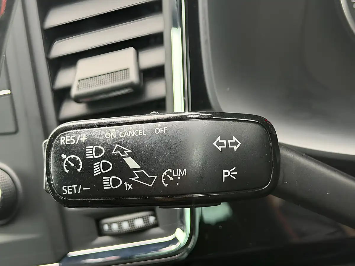 Used 2017 SEAT Ateca Fr White - Interior and Exterior details 16