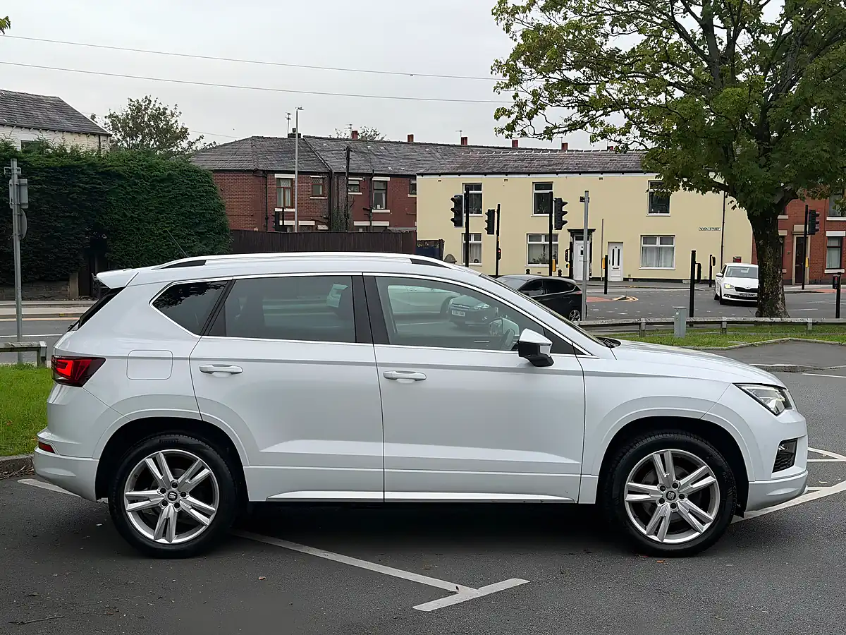Used 2017 SEAT Ateca Fr White - Interior and Exterior details 8