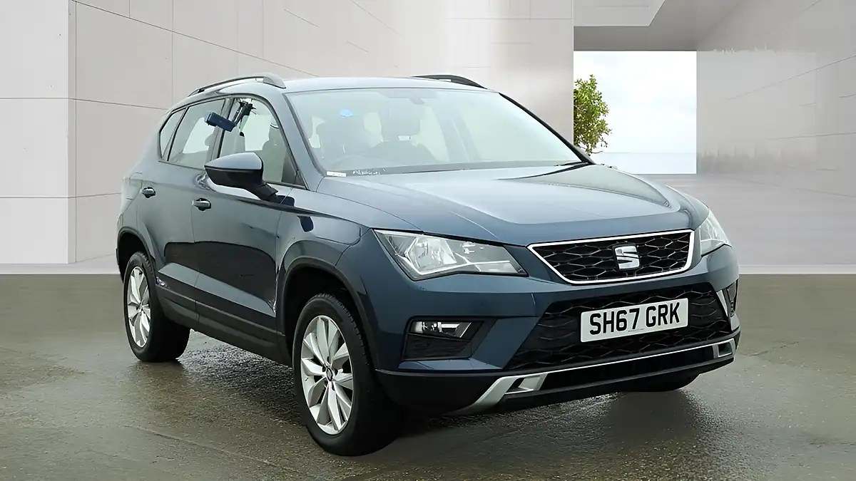 Used 2017 SEAT Ateca Se Blue - Front View