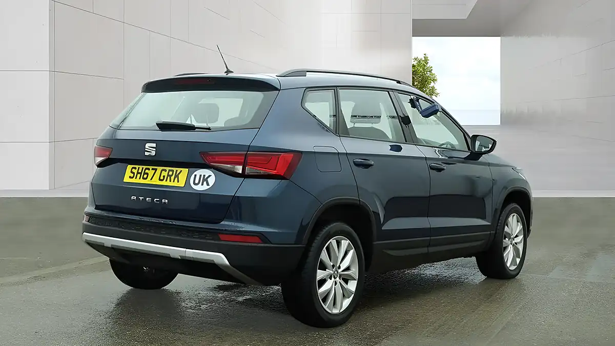 Used 2017 SEAT Ateca Se Blue - Interior and Exterior details 4