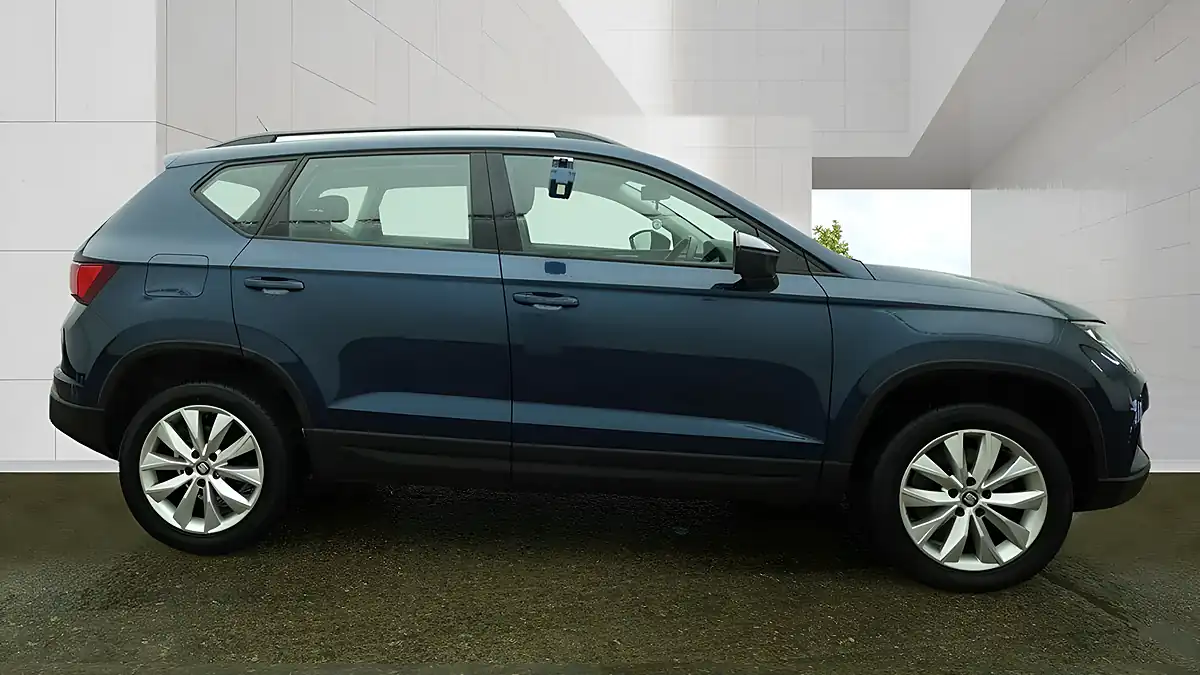Used 2017 SEAT Ateca Se Blue - Interior and Exterior details 5