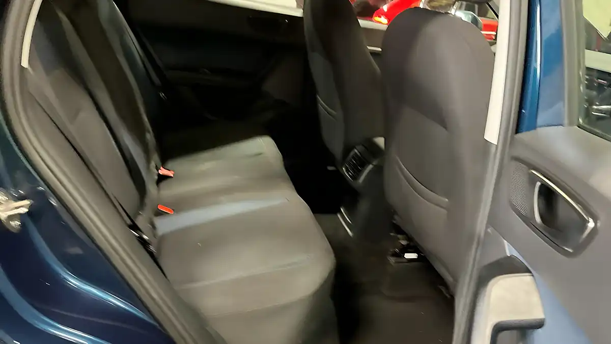 Used 2017 SEAT Ateca Se Blue - Interior and Exterior details 7