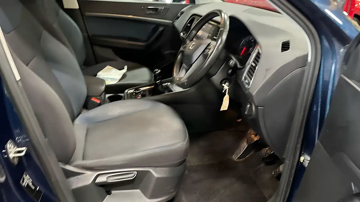 Used 2017 SEAT Ateca Se Blue - Interior and Exterior details 8