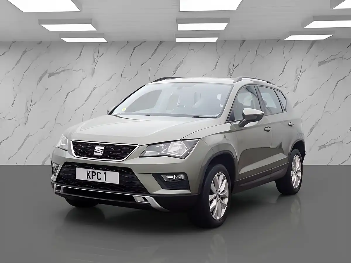 Used 2017 SEAT Ateca Se Green - Interior and Exterior details 2