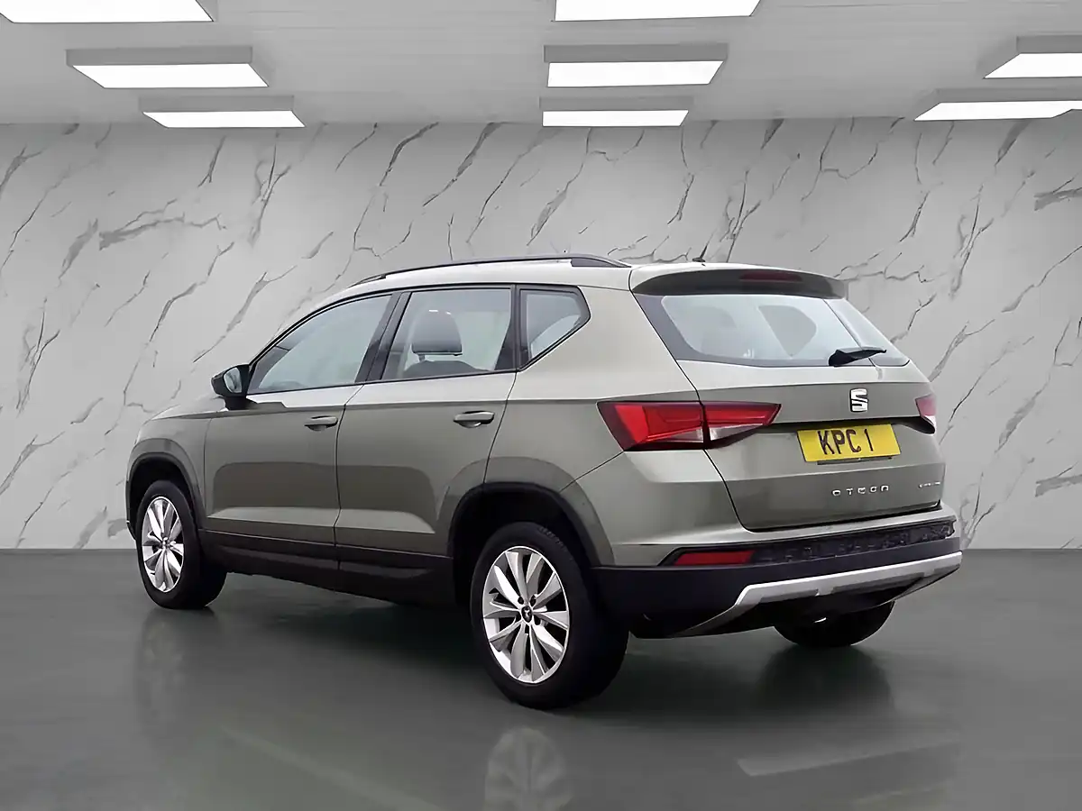 Used 2017 SEAT Ateca Se Green - Interior and Exterior details 3