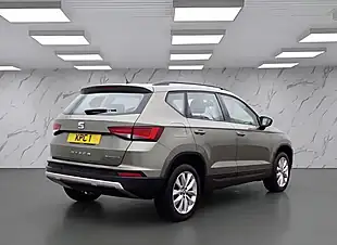 Used 2017 SEAT Ateca Se Green - Interior and Exterior details 4