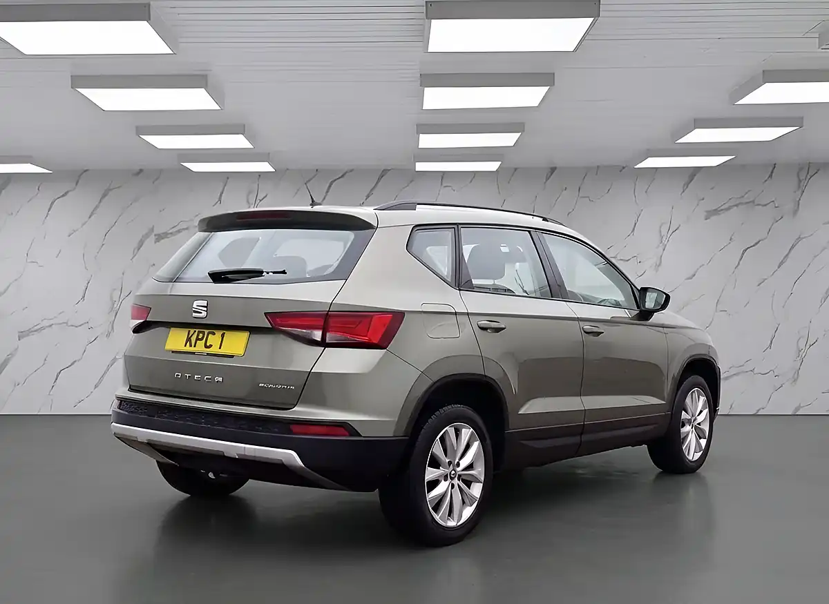 Used 2017 SEAT Ateca Se Green - Interior and Exterior details 4