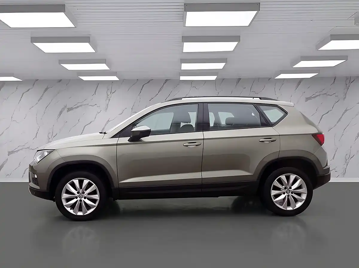 Used 2017 SEAT Ateca Se Green - Interior and Exterior details 5