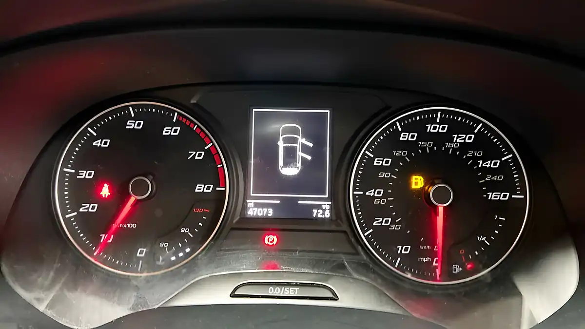 Used 2017 SEAT Ateca Se Green - Interior and Exterior details 8