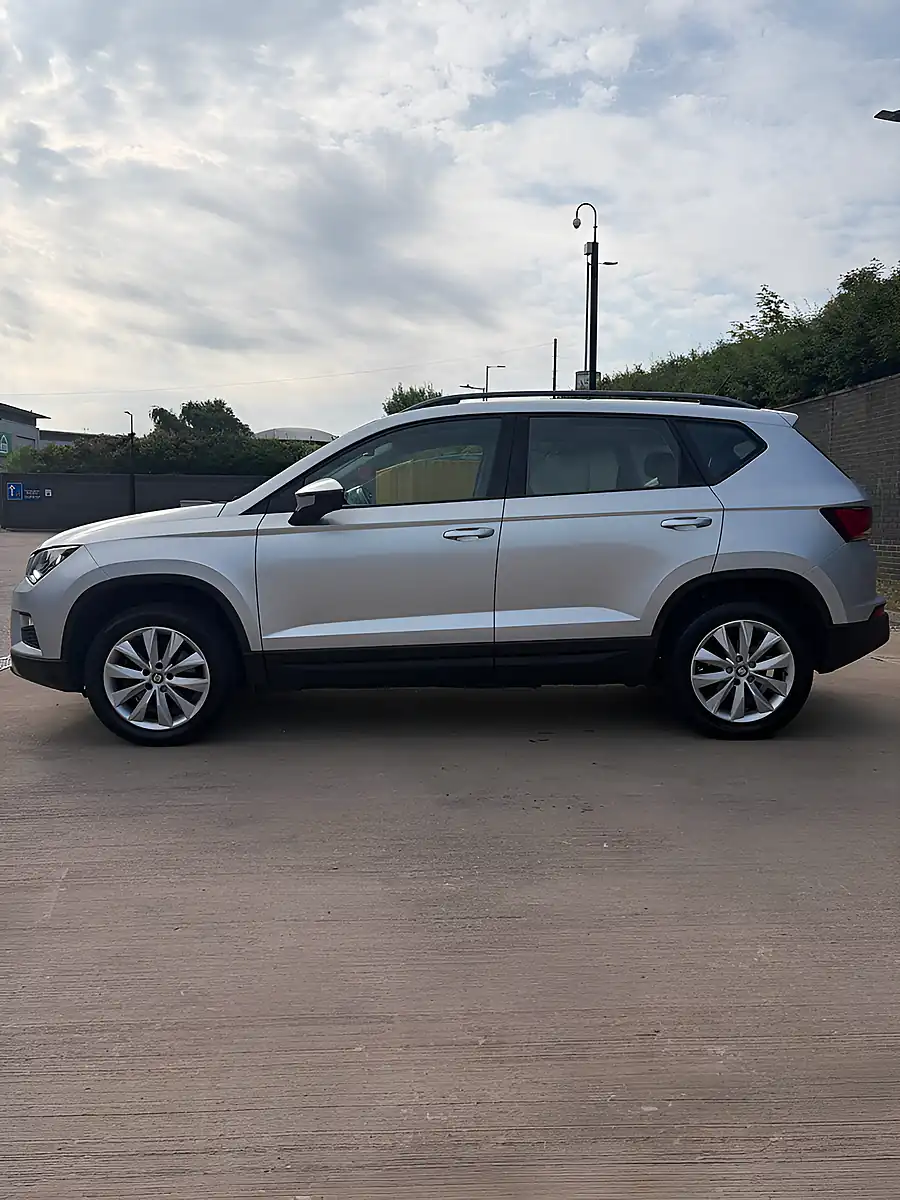 Used 2017 SEAT Ateca Se Silver - Interior and Exterior details 13