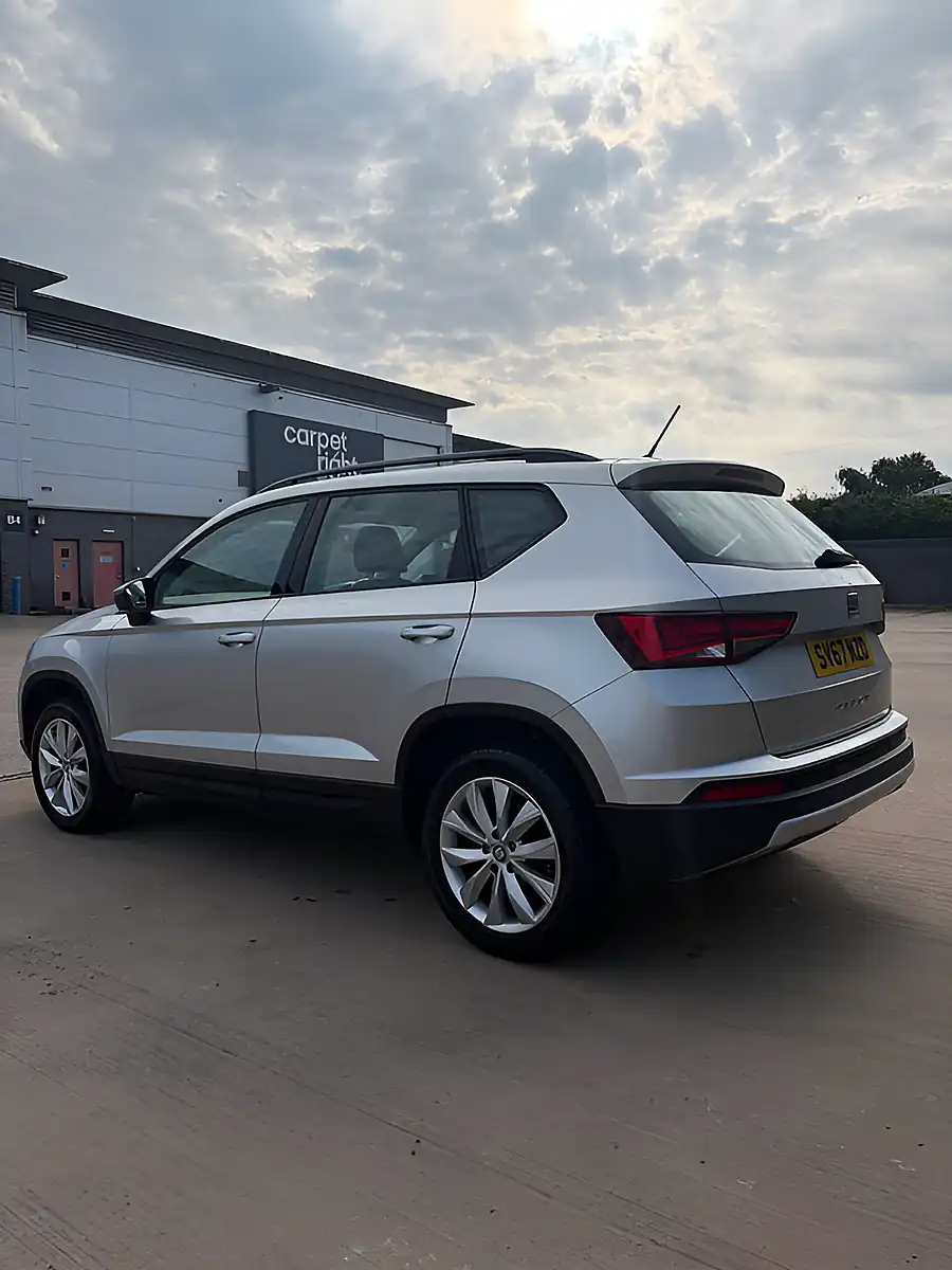 Used 2017 SEAT Ateca Se Silver - Interior and Exterior details 18
