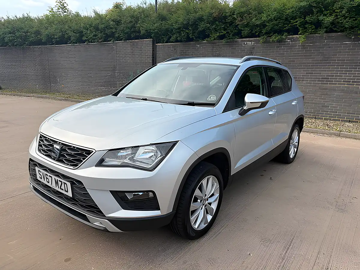 Used 2017 SEAT Ateca Se Silver - Interior and Exterior details 7