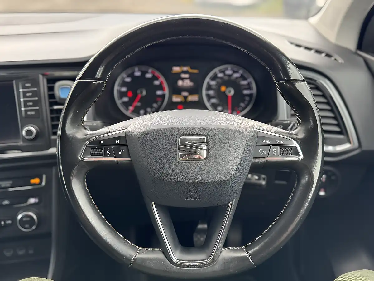Used 2017 SEAT Ateca Se Technology Black - Interior and Exterior details 14