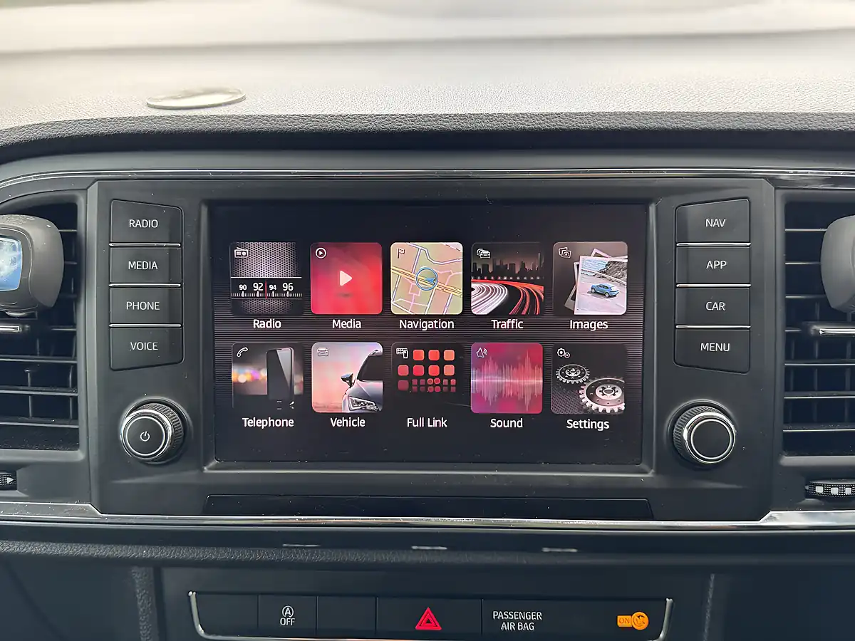Used 2017 SEAT Ateca Se Technology Black - Interior and Exterior details 16