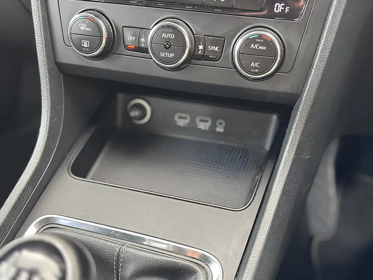 Used 2017 SEAT Ateca Se Technology Black - Interior and Exterior details 17