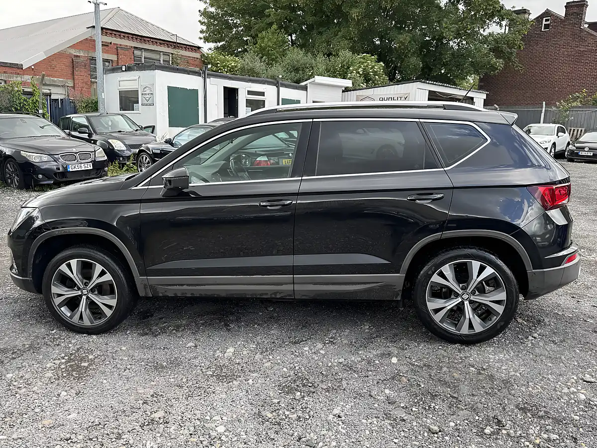 Used 2017 SEAT Ateca Se Technology Black - Interior and Exterior details 4