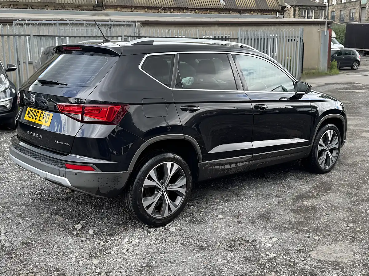 Used 2017 SEAT Ateca Se Technology Black - Interior and Exterior details 7