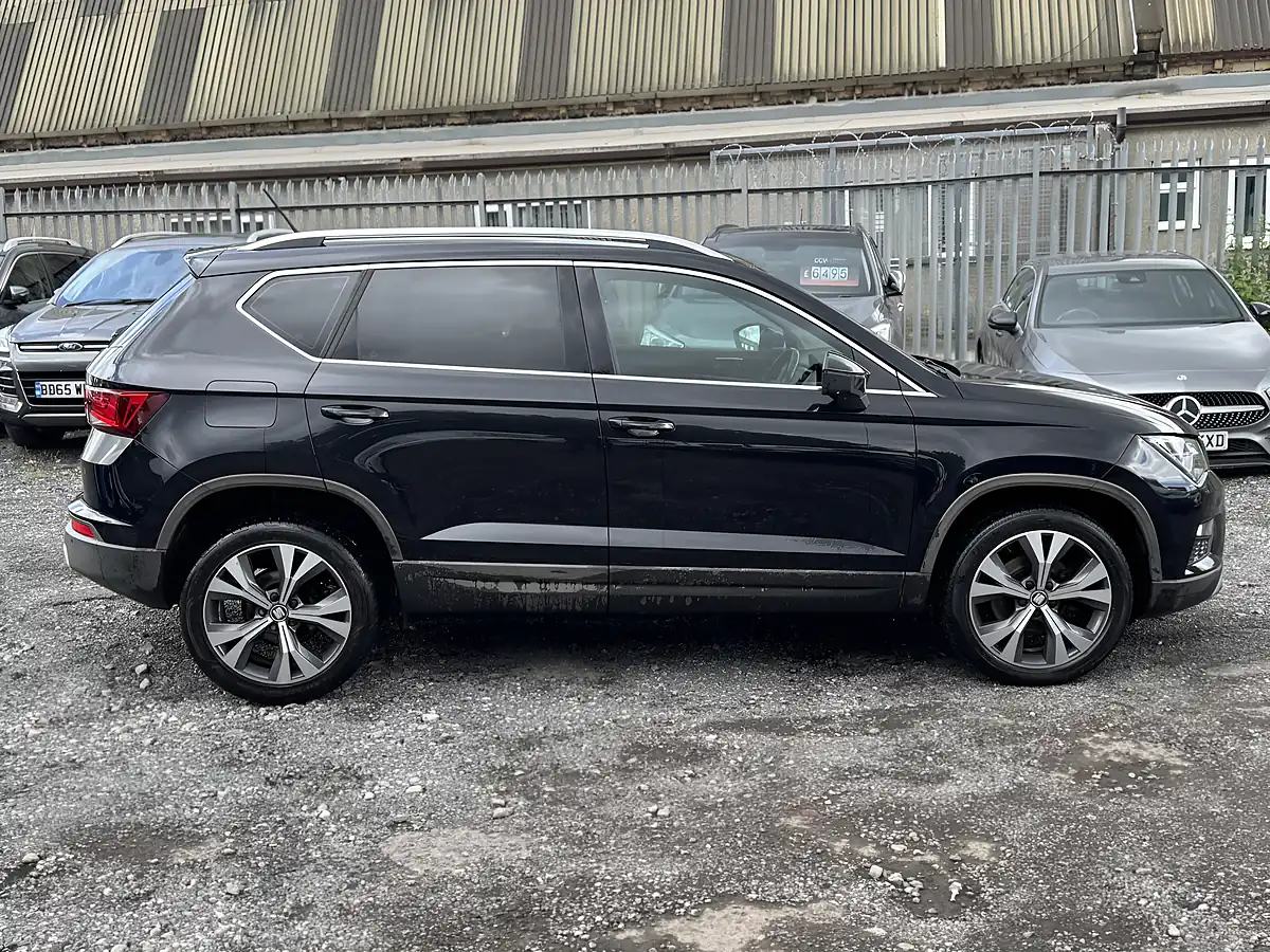 Used 2017 SEAT Ateca Se Technology Black - Interior and Exterior details 8