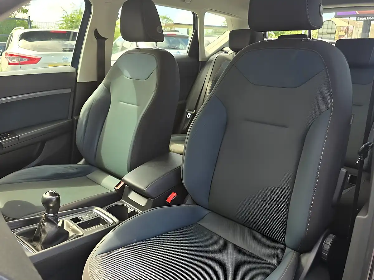 Used 2017 SEAT Ateca Se Technology Blue - Interior and Exterior details 10