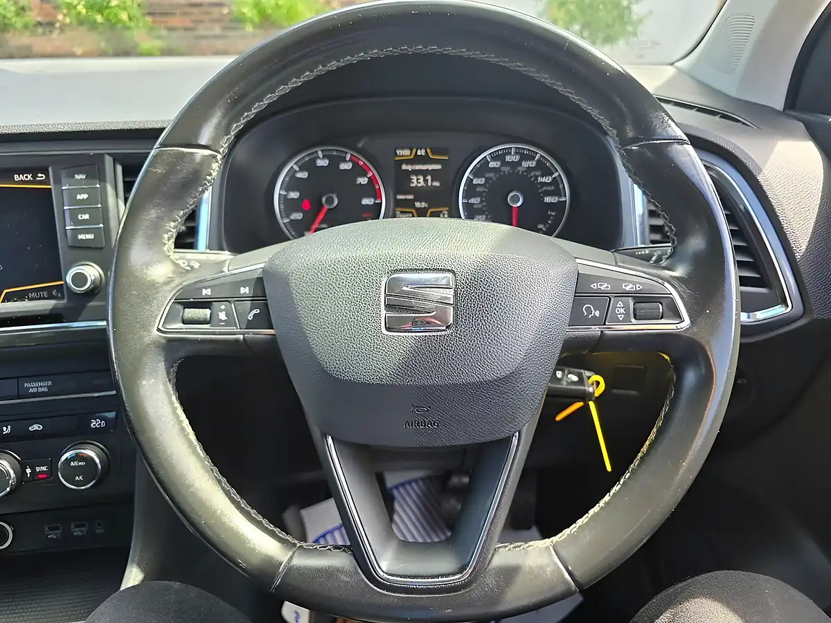 Used 2017 SEAT Ateca Se Technology Blue - Interior and Exterior details 18
