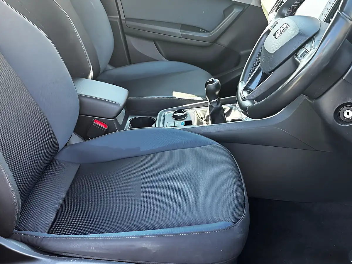 Used 2017 SEAT Ateca Se Technology Grey - Interior and Exterior details 12