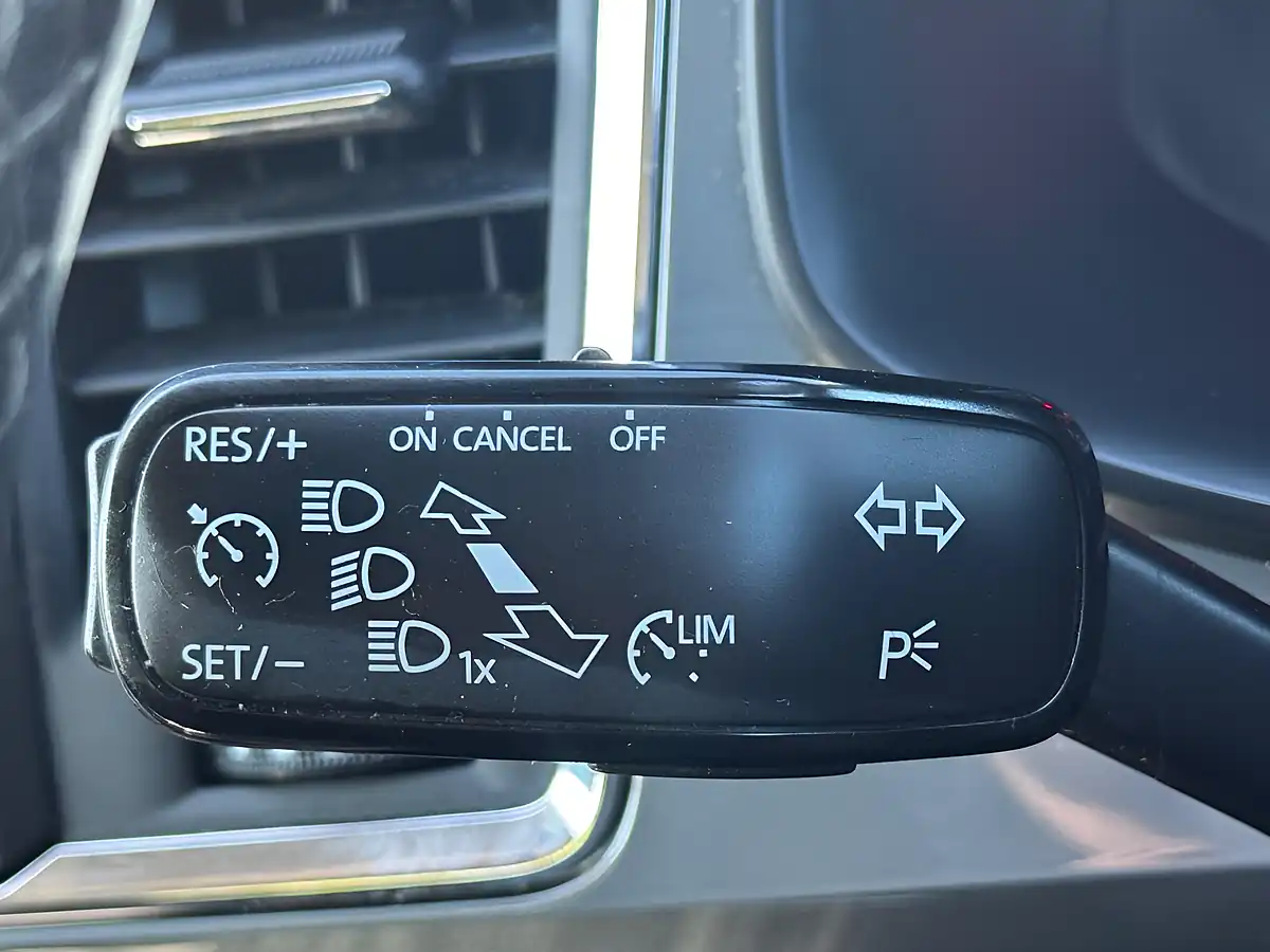 Used 2017 SEAT Ateca Se Technology Grey - Interior and Exterior details 20