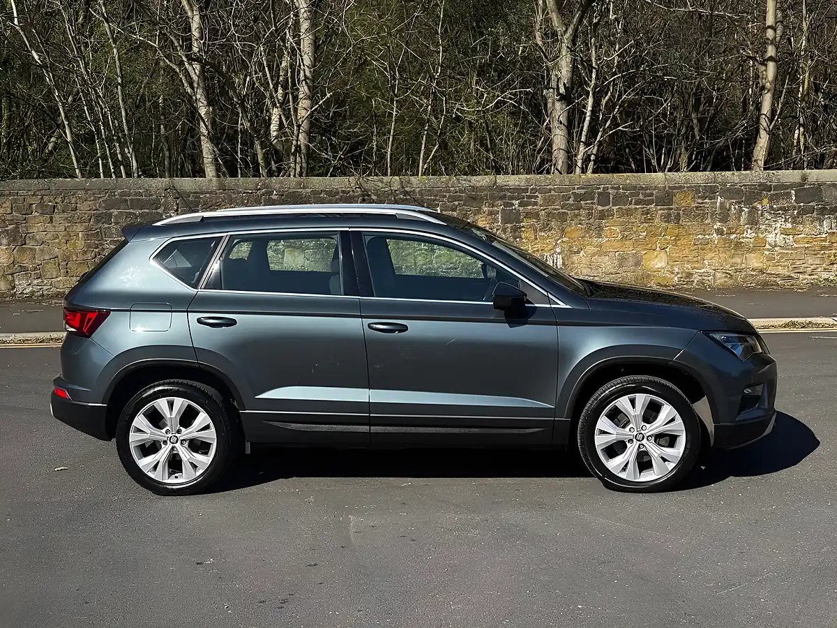 Used 2017 SEAT Ateca Se Technology Grey - Interior and Exterior details 7