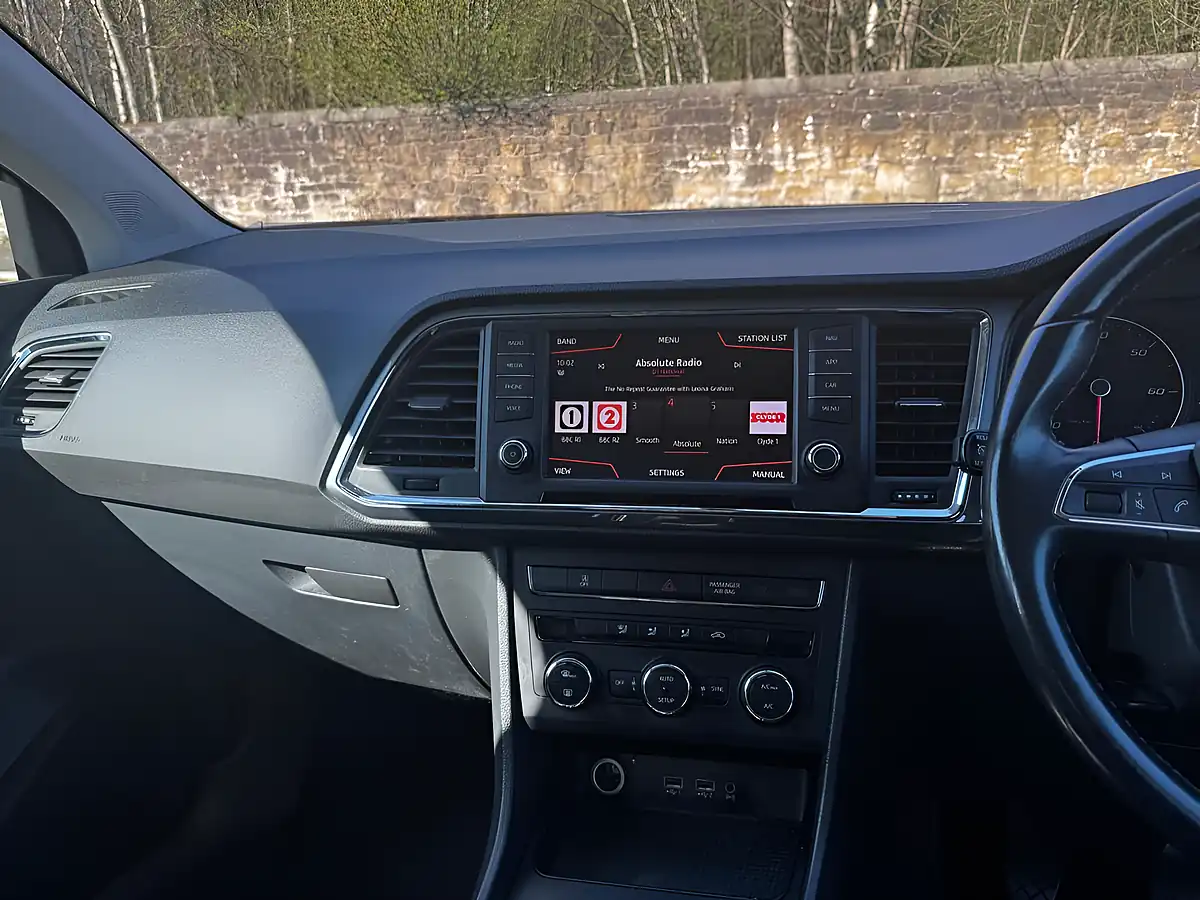 Used 2017 SEAT Ateca Se Technology Grey - Interior and Exterior details 8
