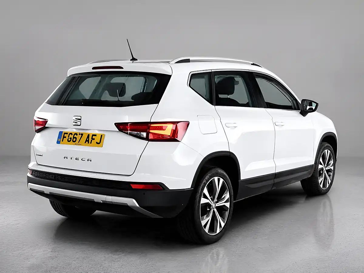 Used 2017 SEAT Ateca Se Technology White - Interior and Exterior details 5