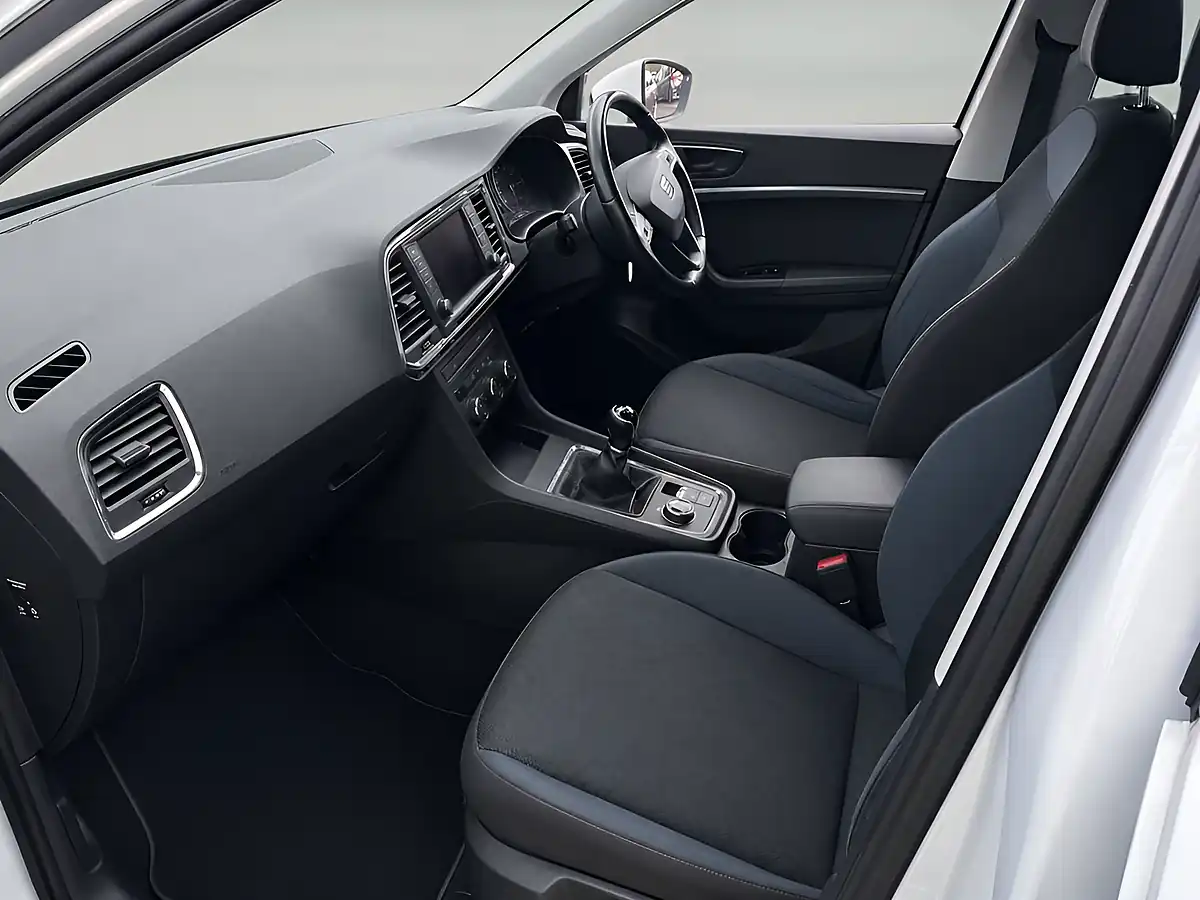 Used 2017 SEAT Ateca Se Technology White - Interior and Exterior details 6