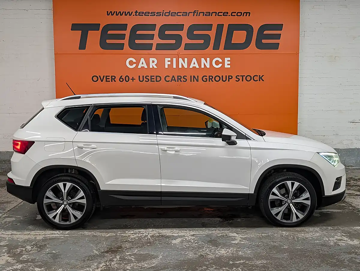 Used 2017 SEAT Ateca Se Technology White - Interior and Exterior details 4