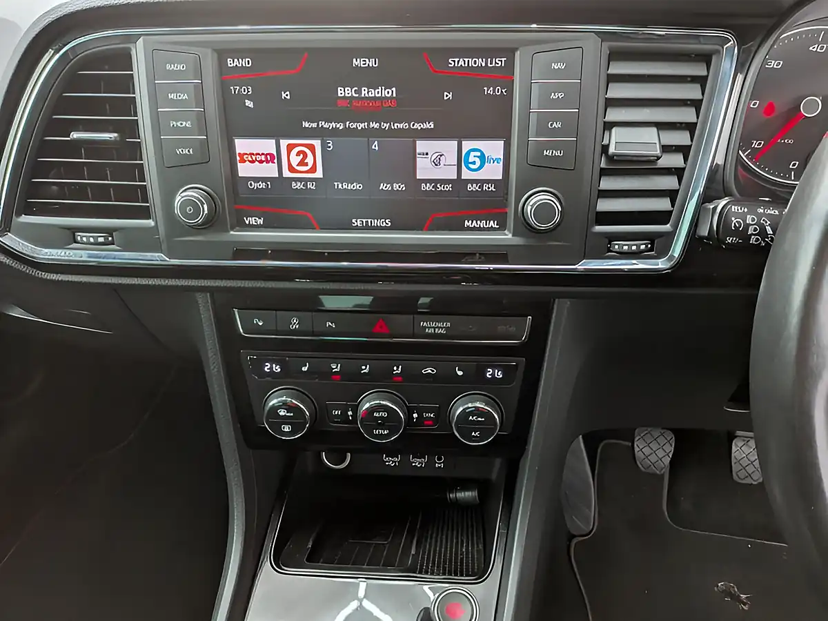 Used 2017 SEAT Ateca Xcellence 4Drive Silver - Interior and Exterior details 11