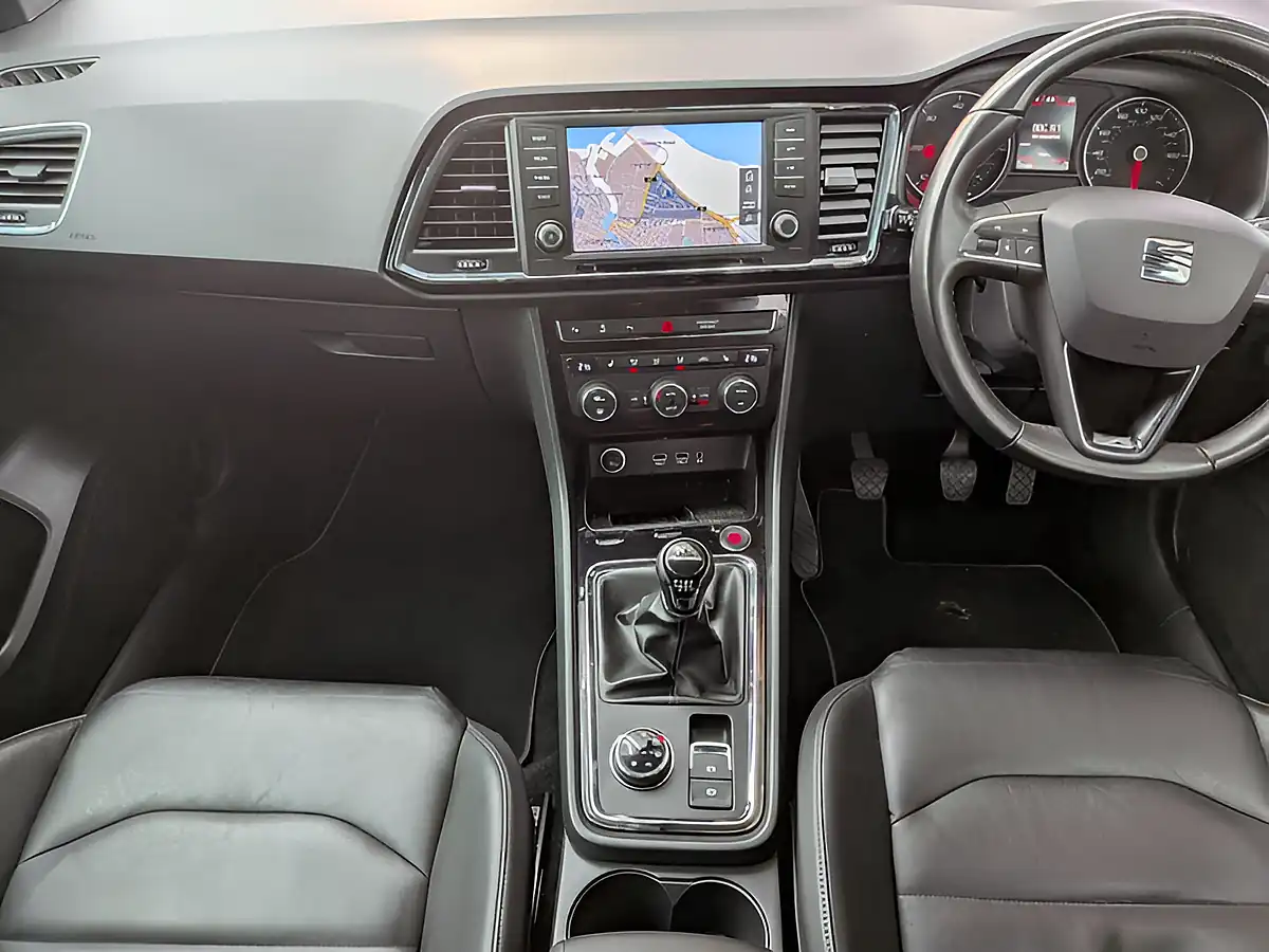 Used 2017 SEAT Ateca Xcellence 4Drive Silver - Interior and Exterior details 16