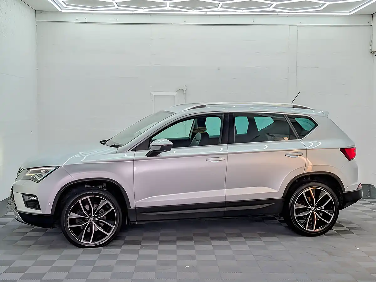 Used 2017 SEAT Ateca Xcellence 4Drive Silver - Interior and Exterior details 8