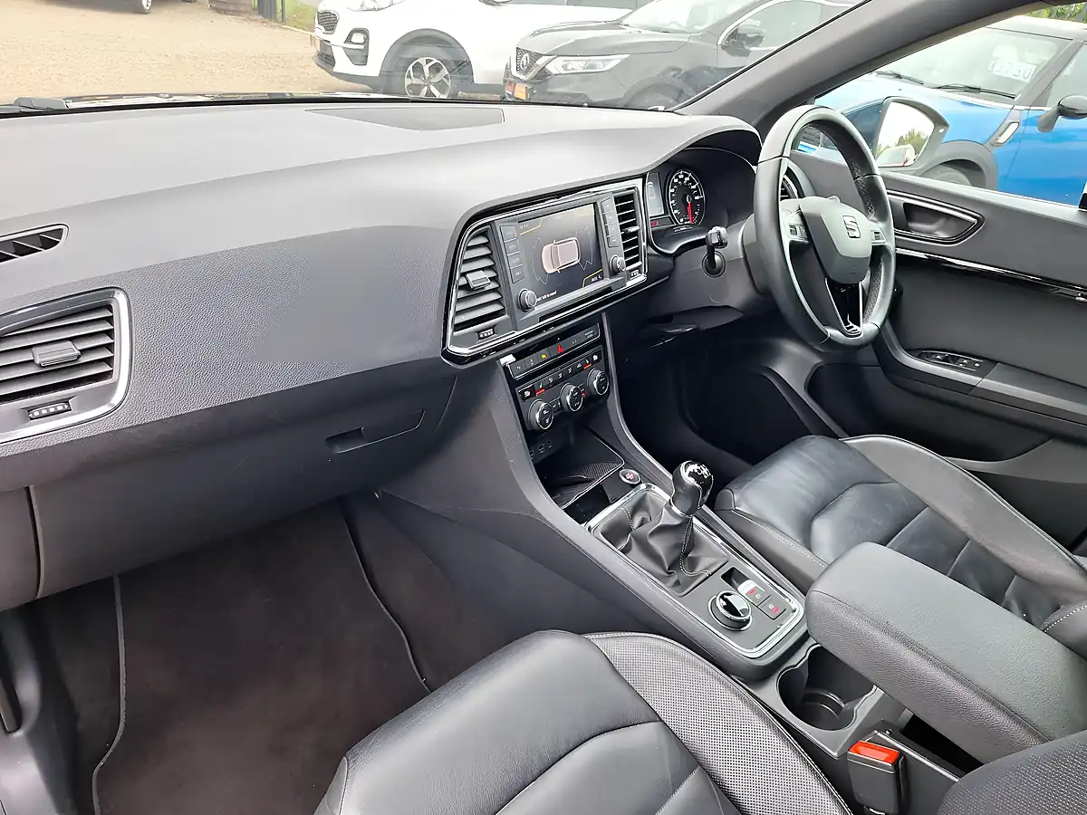 Used 2017 SEAT Ateca Xcellence Blue - Interior and Exterior details 2