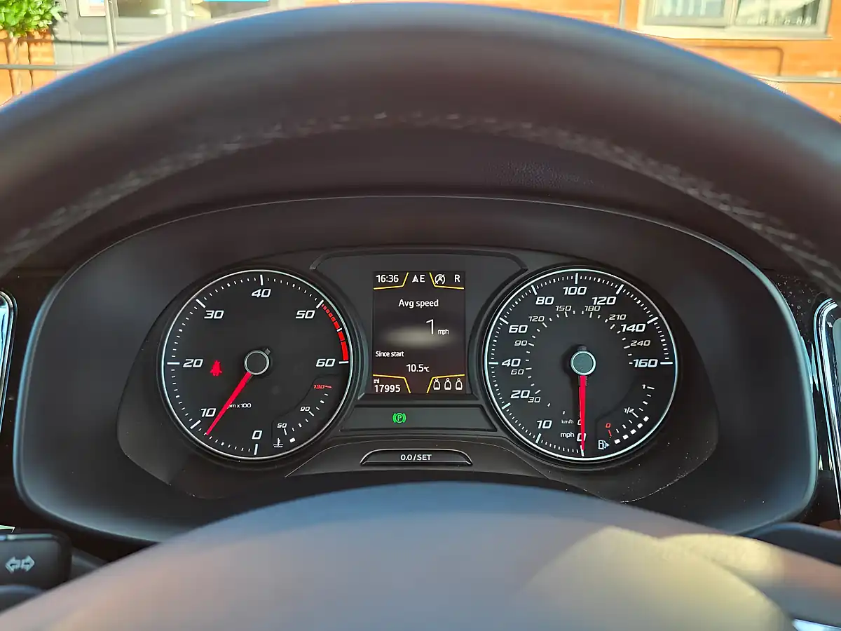 Used 2017 SEAT Ateca Xcellence Grey - Interior and Exterior details 13