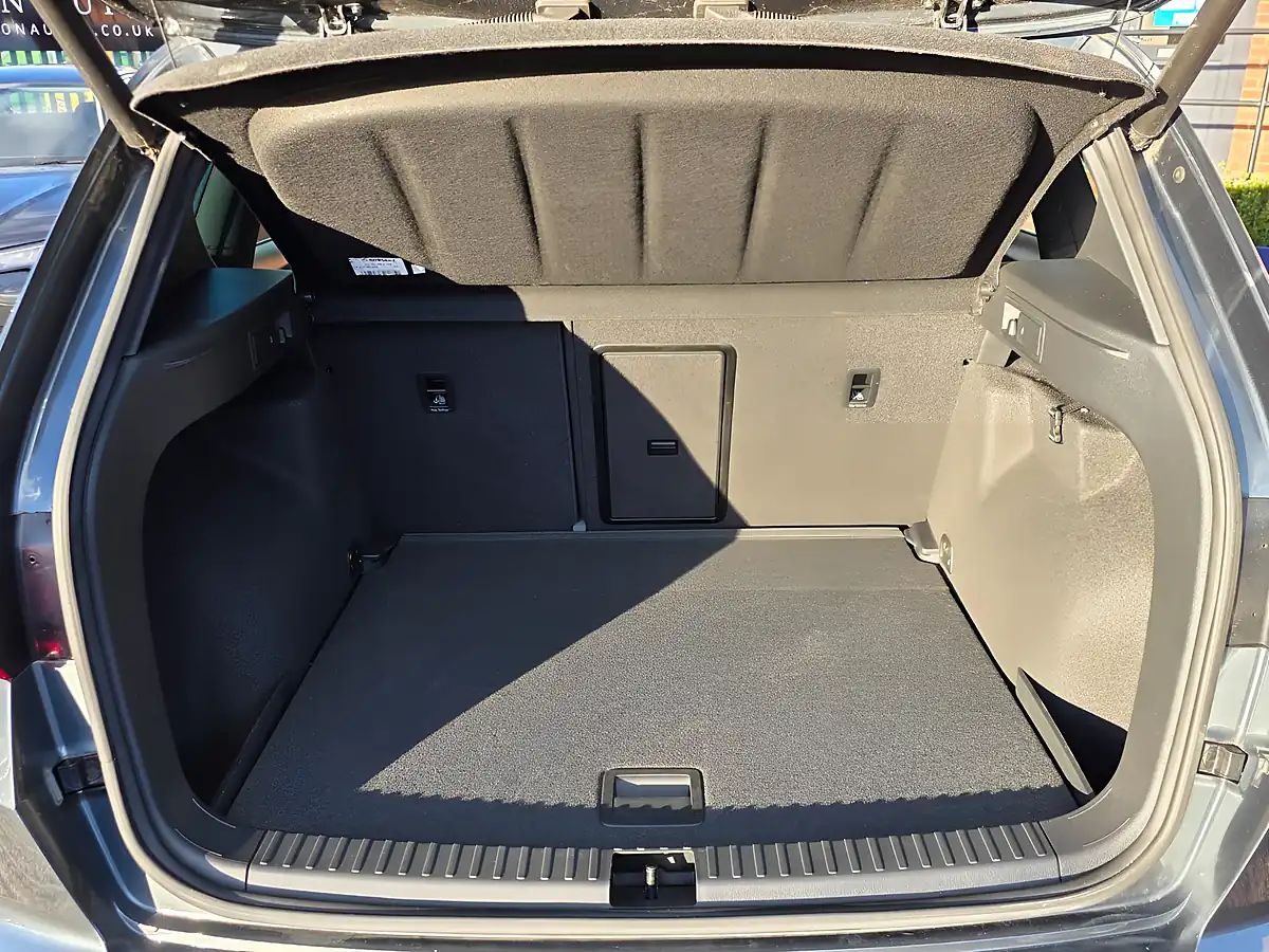 Used 2017 SEAT Ateca Xcellence Grey - Interior and Exterior details 20