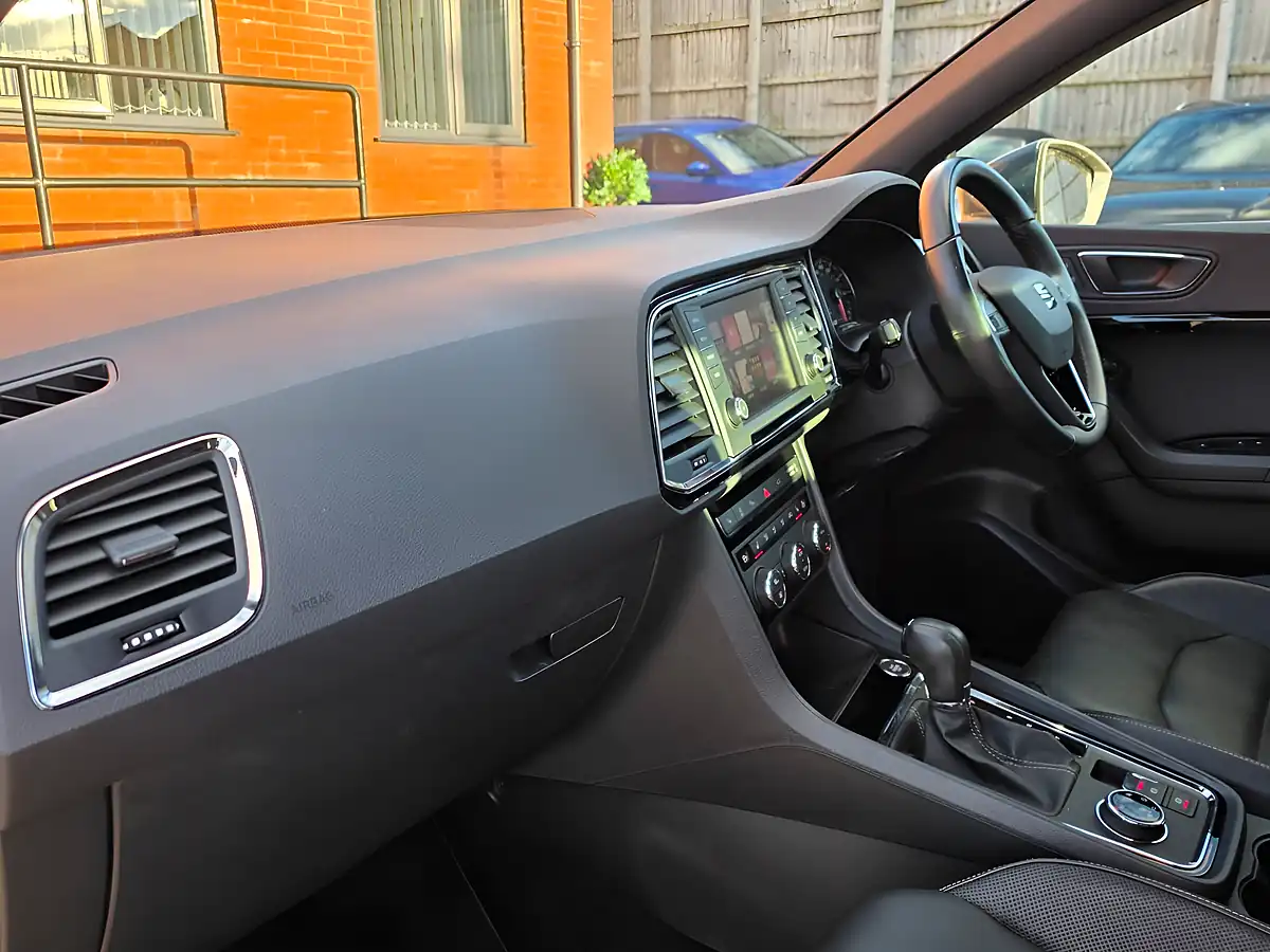Used 2017 SEAT Ateca Xcellence Grey - Interior and Exterior details 3