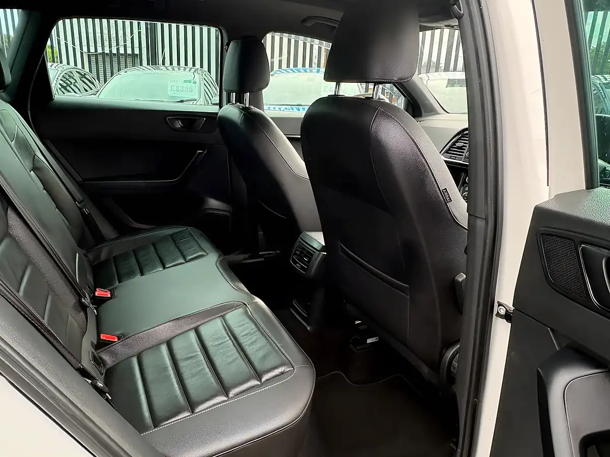 Used 2017 SEAT Ateca Xcellence Nevada White - Interior and Exterior details 14