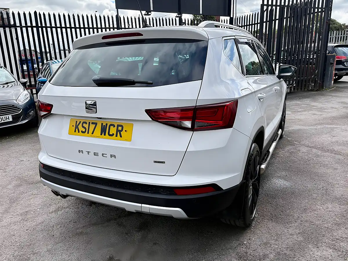 Used 2017 SEAT Ateca Xcellence Nevada White - Interior and Exterior details 4