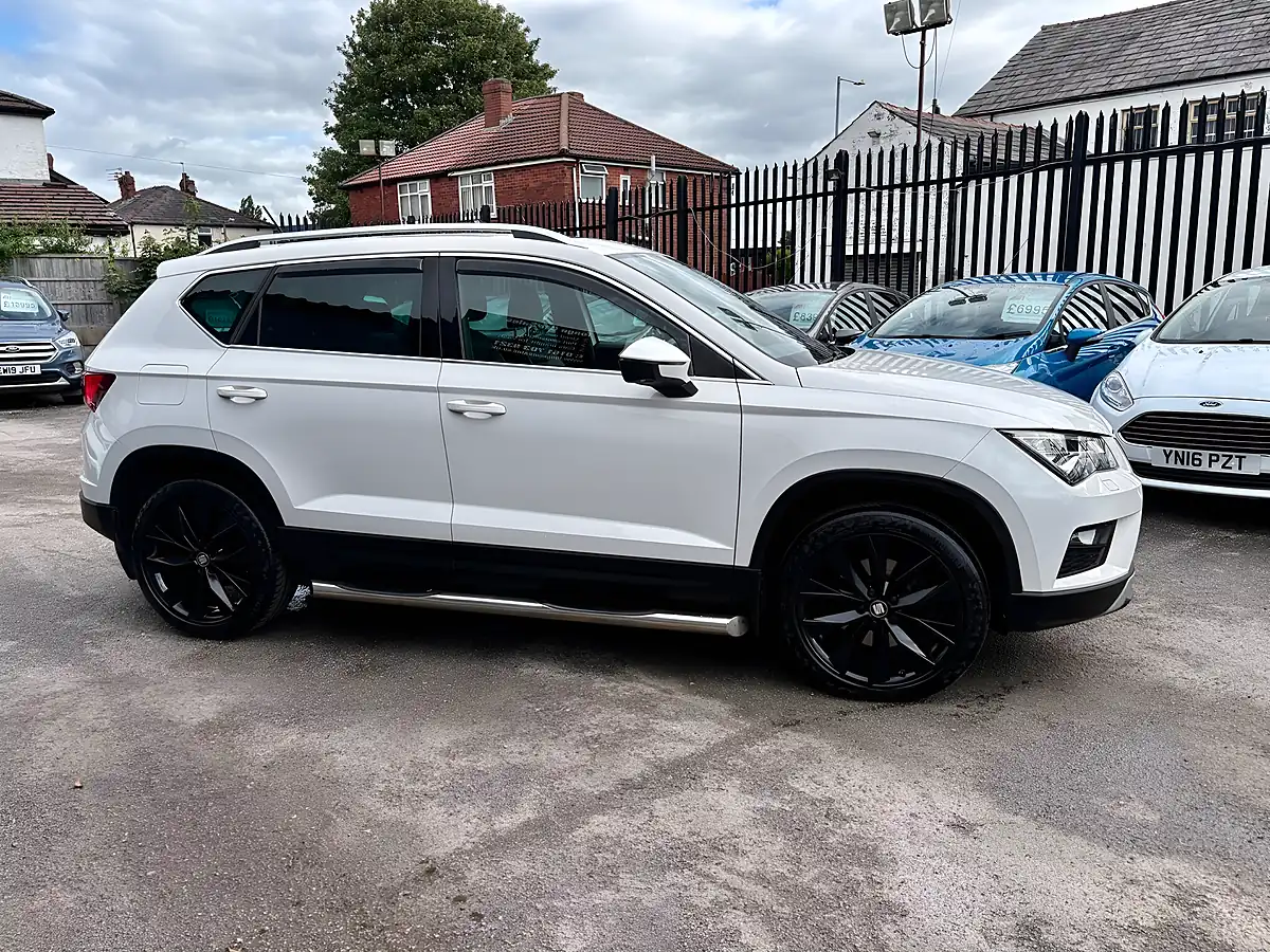 Used 2017 SEAT Ateca Xcellence Nevada White - Interior and Exterior details 6